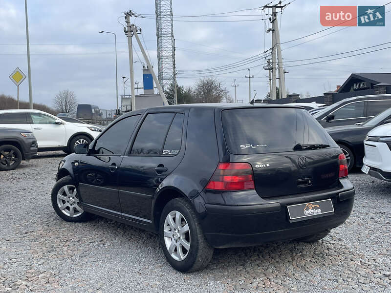 Хетчбек Volkswagen Golf 2001 в Львові