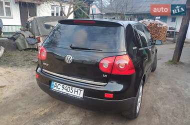 Хэтчбек Volkswagen Golf 2006 в Ковеле