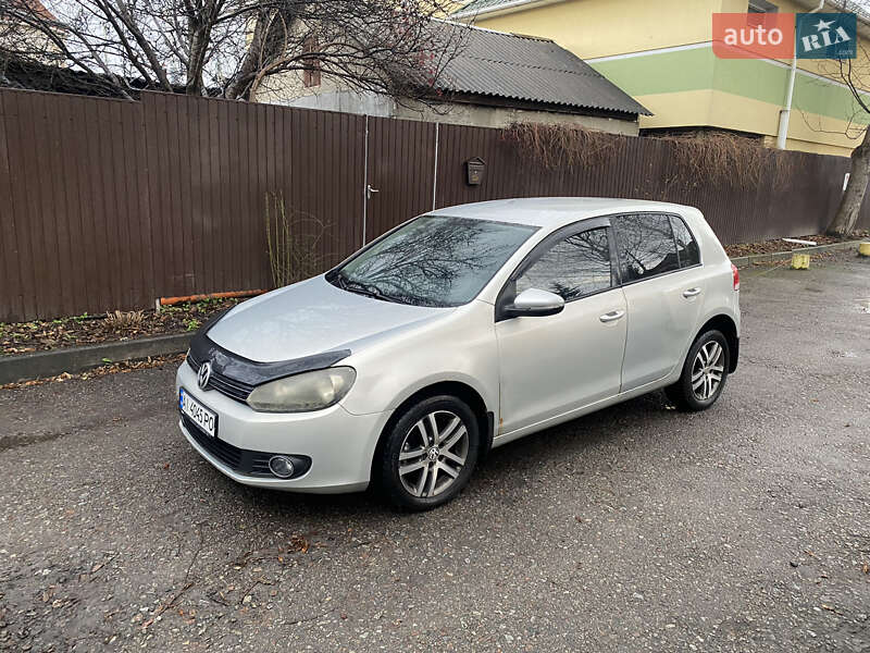 Хэтчбек Volkswagen Golf 2008 в Киеве
