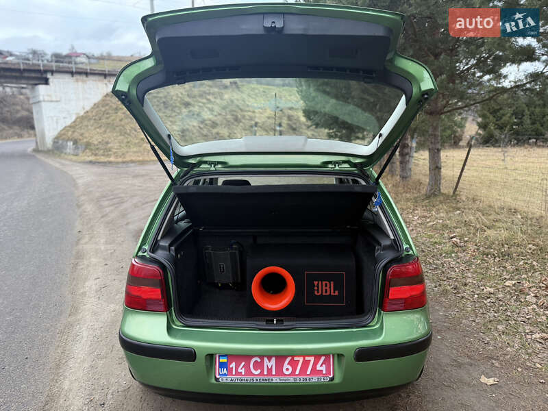 Хетчбек Volkswagen Golf 2000 в Турці
