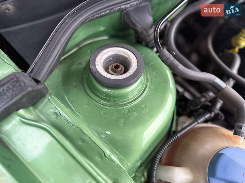 Хетчбек Volkswagen Golf 2000 в Турці