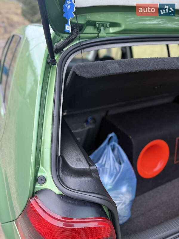 Хетчбек Volkswagen Golf 2000 в Турці