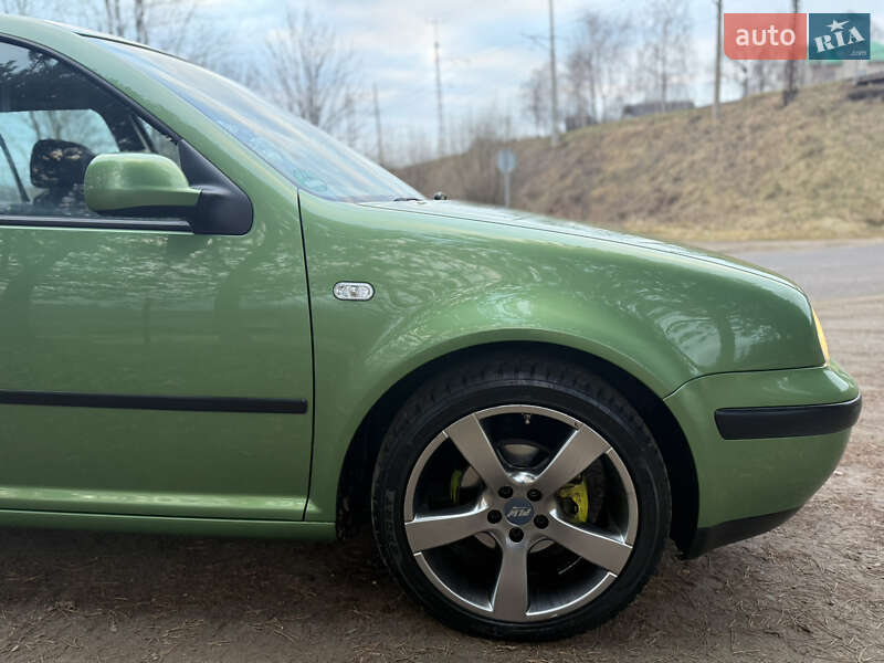 Хетчбек Volkswagen Golf 2000 в Турці