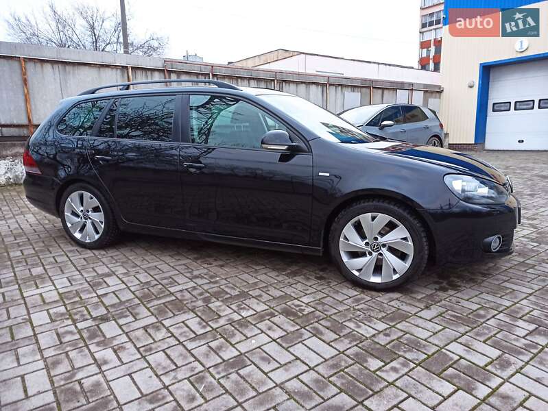 Універсал Volkswagen Golf 2012 в Запоріжжі
