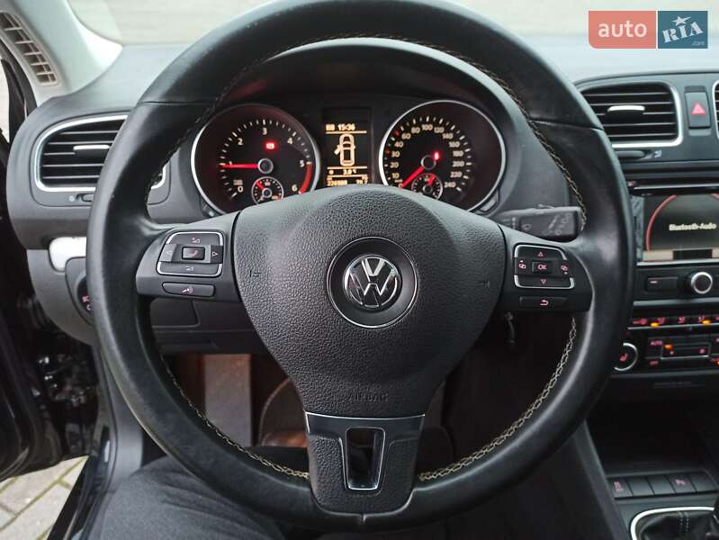 Універсал Volkswagen Golf 2012 в Запоріжжі