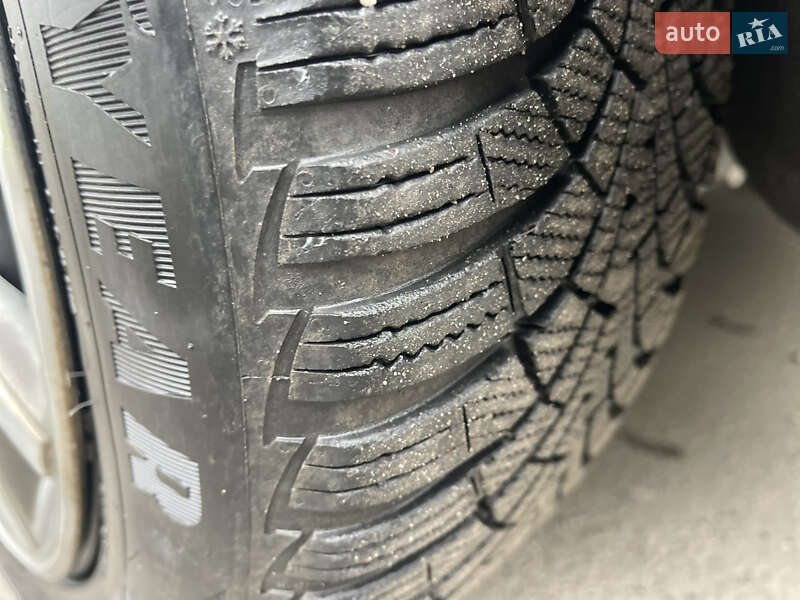 Хетчбек Volkswagen Golf 2006 в Шепетівці