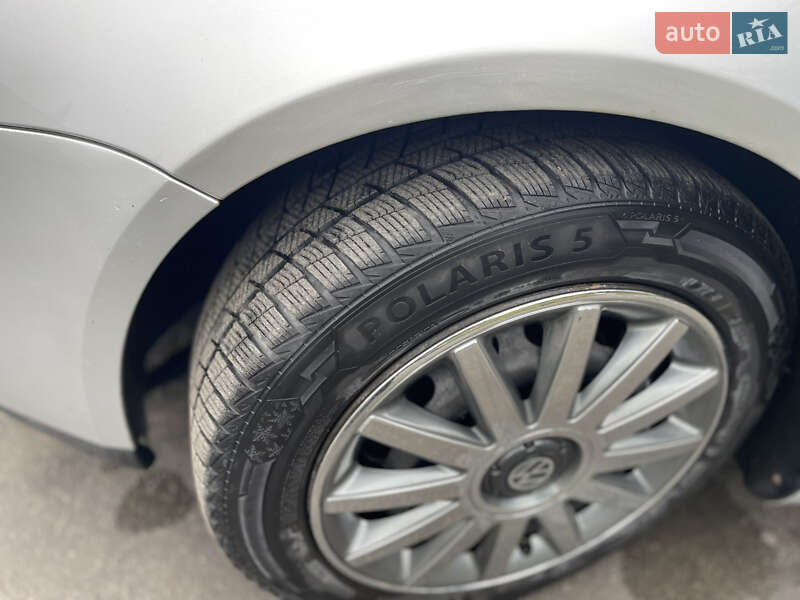 Хетчбек Volkswagen Golf 2006 в Шепетівці