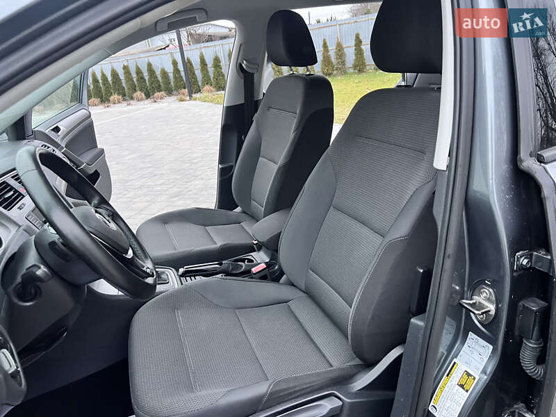 Універсал Volkswagen Golf 2016 в Луцьку