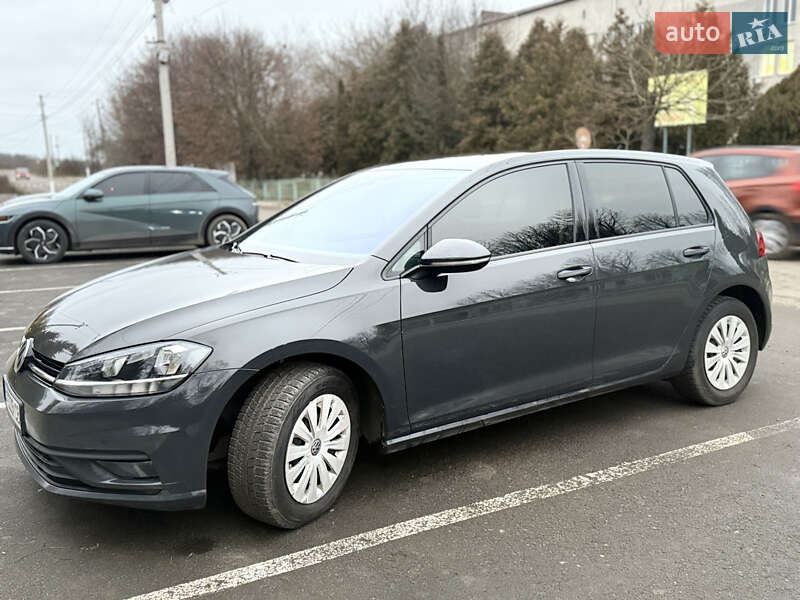 Хетчбек Volkswagen Golf 2019 в Хмельницькому