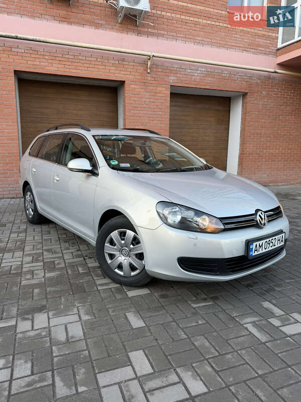 Універсал Volkswagen Golf 2010 в Бердичеві