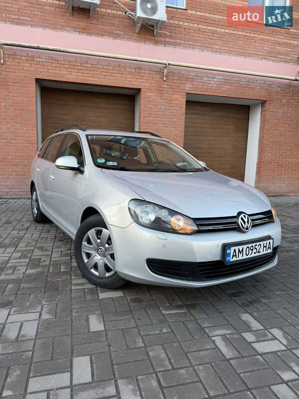 Універсал Volkswagen Golf 2010 в Бердичеві