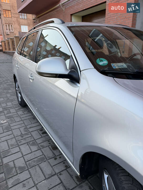 Універсал Volkswagen Golf 2010 в Бердичеві