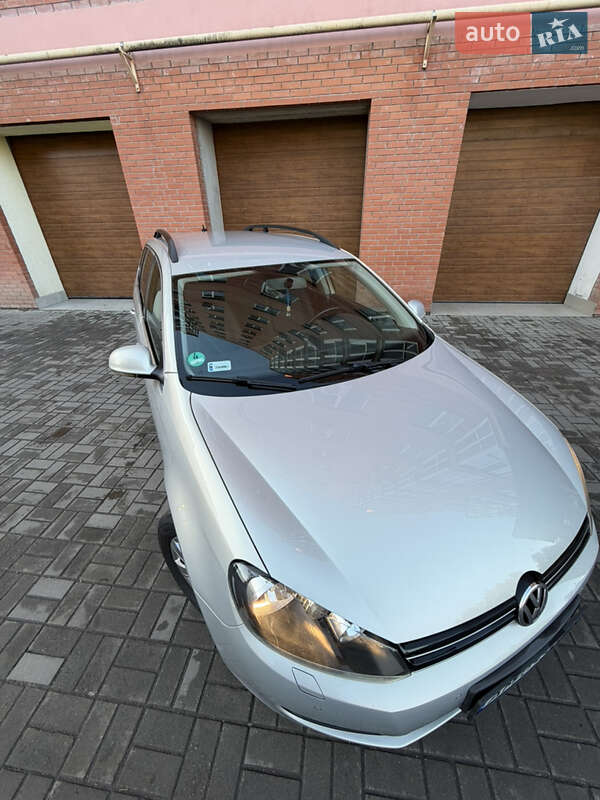 Універсал Volkswagen Golf 2010 в Бердичеві