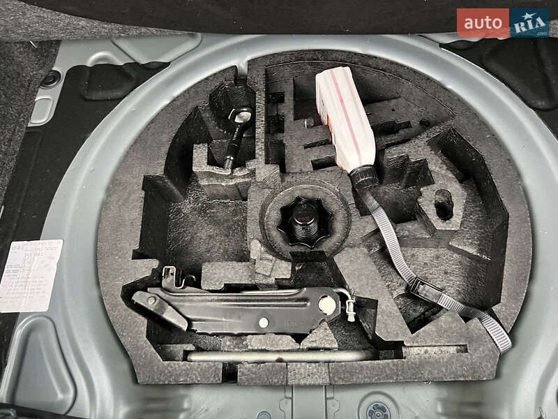 Хетчбек Volkswagen Golf 2007 в Запоріжжі