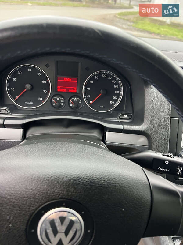 Хетчбек Volkswagen Golf 2007 в Запоріжжі