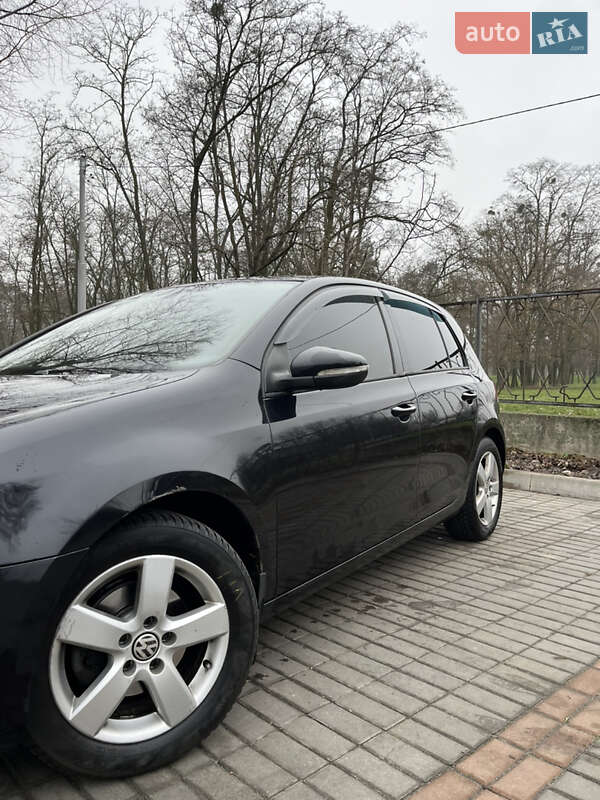 Хэтчбек Volkswagen Golf 2011 в Броварах