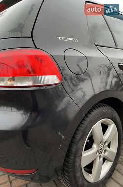Хэтчбек Volkswagen Golf 2011 в Броварах