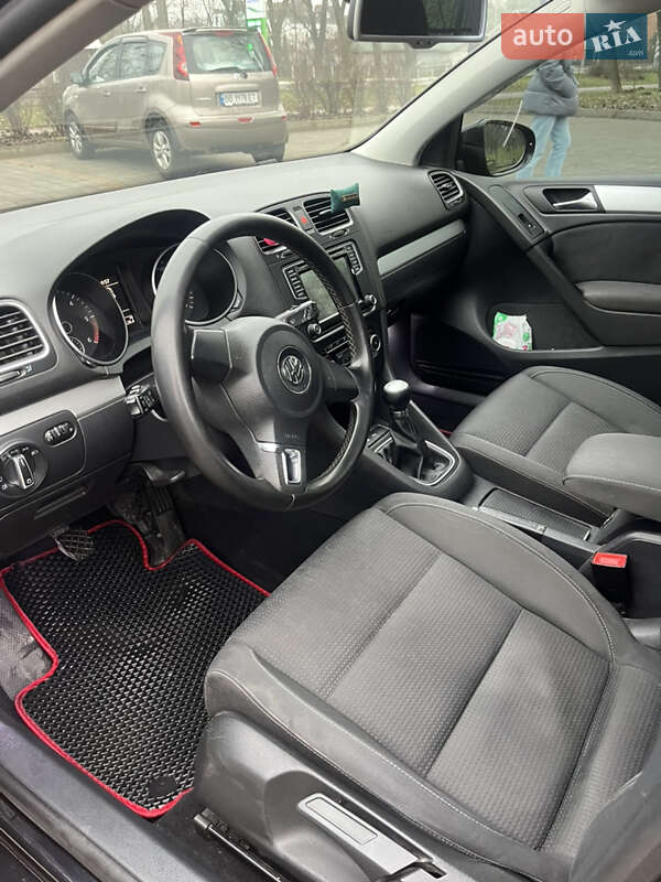 Хэтчбек Volkswagen Golf 2011 в Броварах