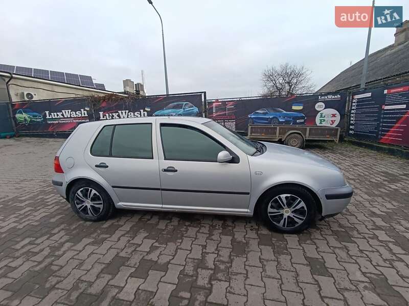 Volkswagen Golf 1998