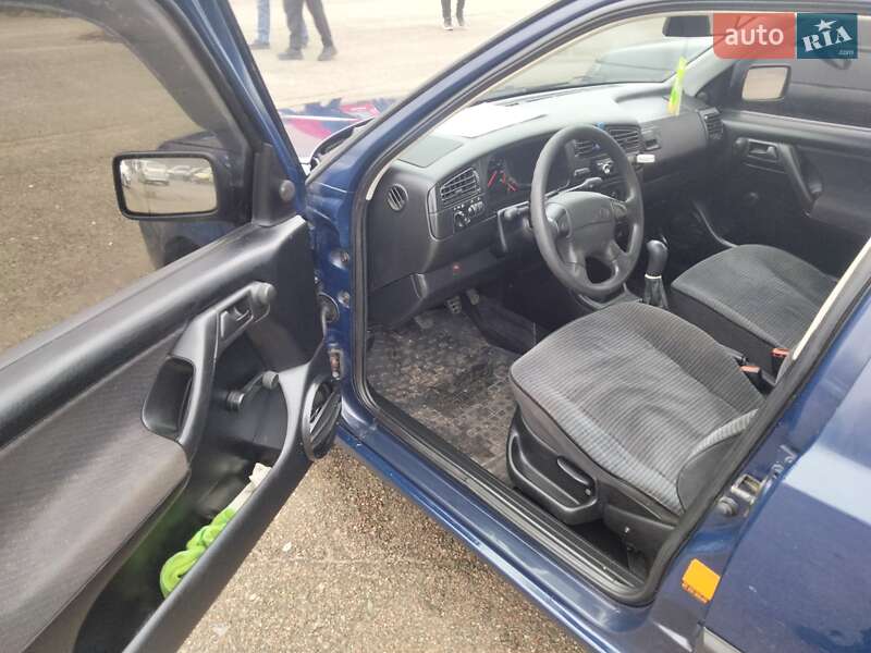Хэтчбек Volkswagen Golf 1994 в Чернигове