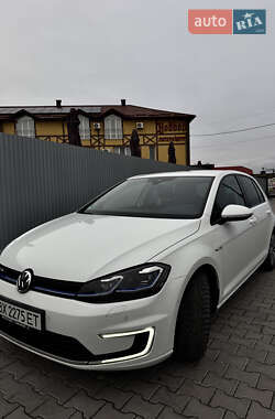 Хэтчбек Volkswagen Golf 2017 в Хмельницком