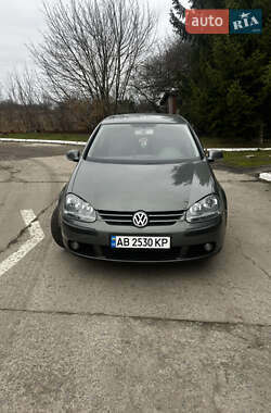 Хетчбек Volkswagen Golf 2004 в Бердичеві
