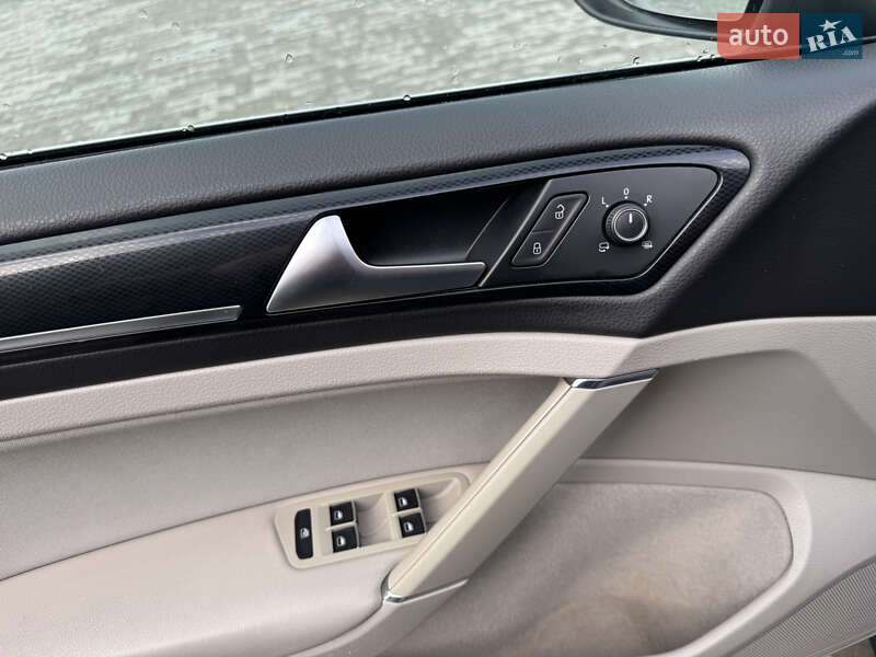 Універсал Volkswagen Golf 2013 в Мукачевому