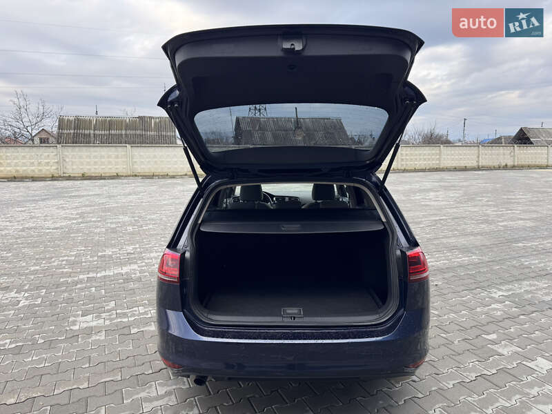 Універсал Volkswagen Golf 2013 в Мукачевому