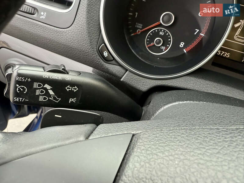 Универсал Volkswagen Golf 2010 в Луцке