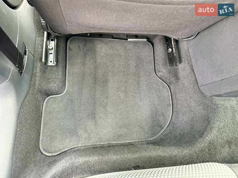 Универсал Volkswagen Golf 2010 в Луцке