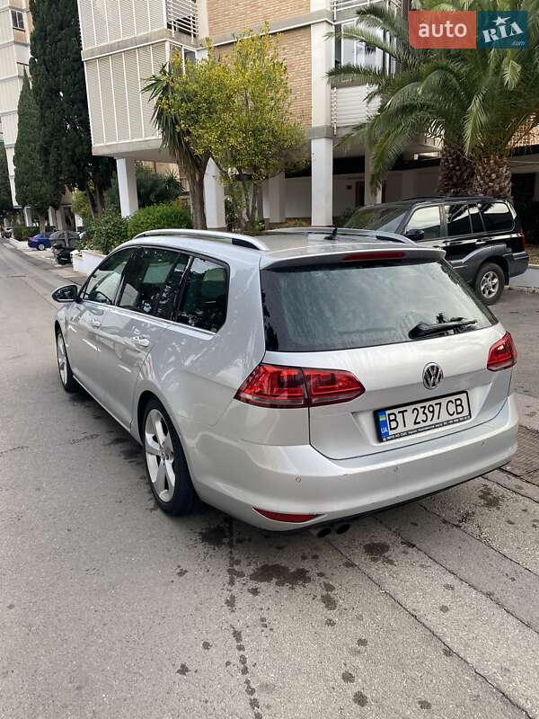 Універсал Volkswagen Golf 2014 в Львові