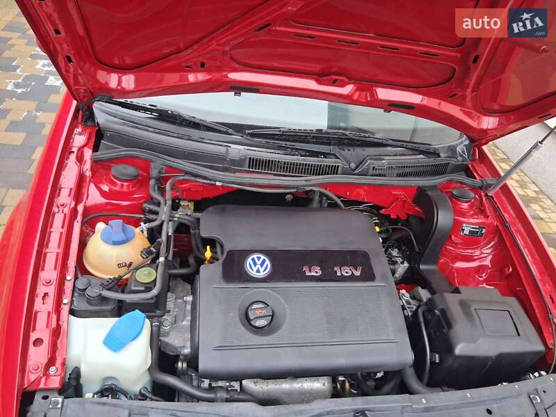 Универсал Volkswagen Golf 2002 в Харькове