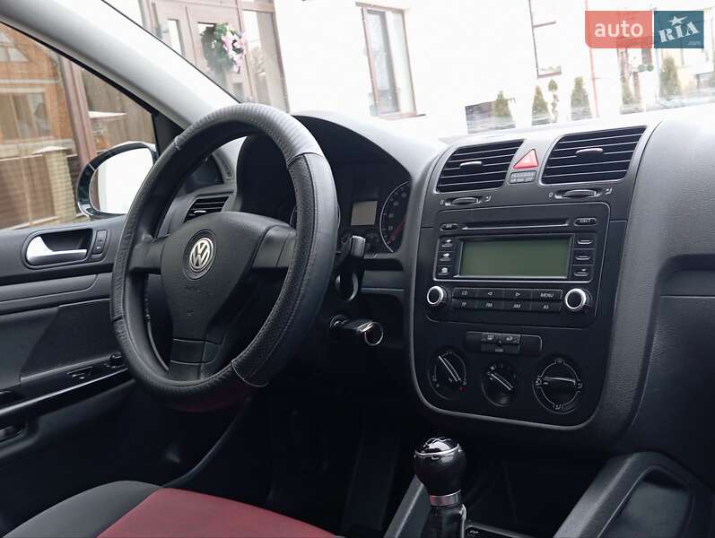 Хетчбек Volkswagen Golf 2006 в Бучачі