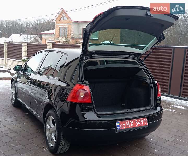 Хетчбек Volkswagen Golf 2006 в Бучачі