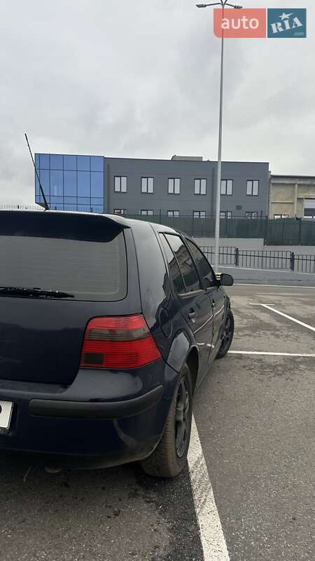 Хетчбек Volkswagen Golf 2002 в Полтаві