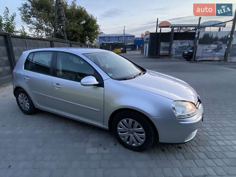 Хетчбек Volkswagen Golf 2005 в Кременчуці