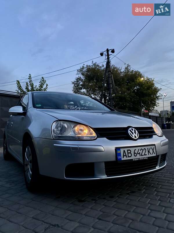 Хетчбек Volkswagen Golf 2005 в Кременчуці