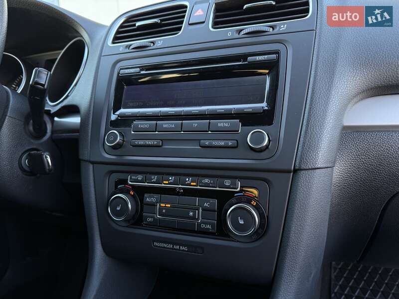 Хетчбек Volkswagen Golf 2011 в Мукачевому