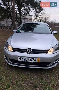 Универсал Volkswagen Golf 2015 в Гайвороне