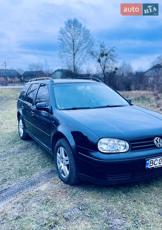 Volkswagen Golf 2004