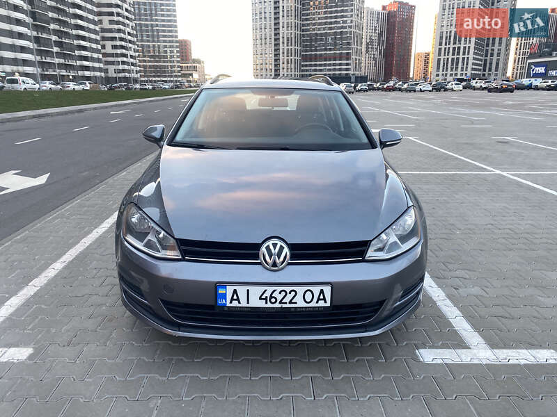 Універсал Volkswagen Golf 2015 в Києві