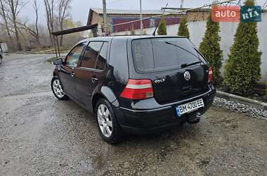 Хетчбек Volkswagen Golf 2003 в Недригайліву