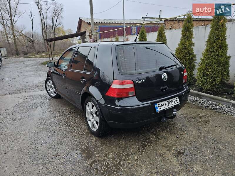 Volkswagen Golf 2003