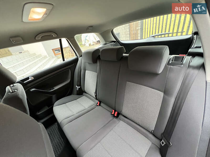 Универсал Volkswagen Golf 2009 в Луцке