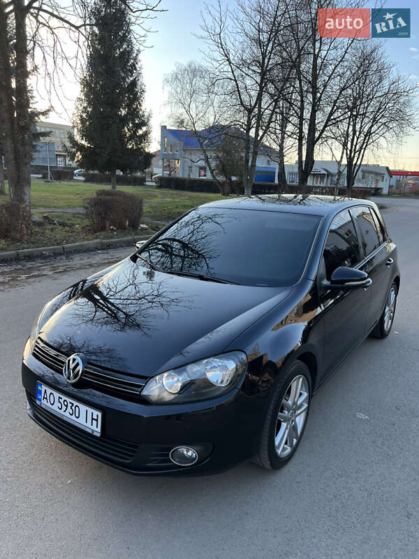 Хетчбек Volkswagen Golf 2009 в Мукачевому