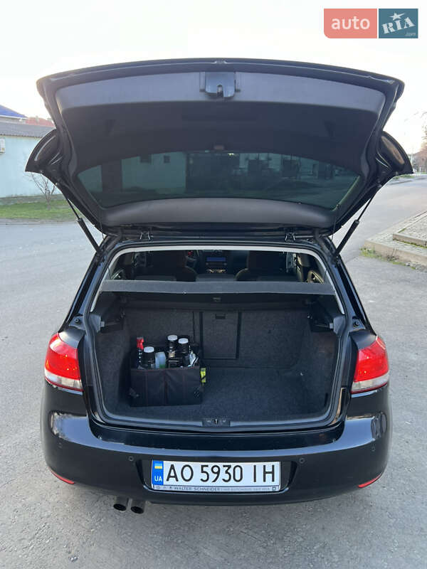 Хетчбек Volkswagen Golf 2009 в Мукачевому