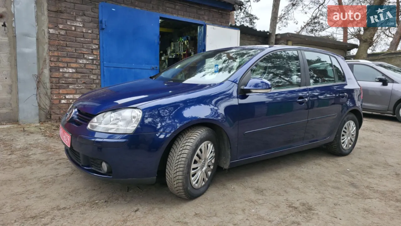 до вашої уваги народне авто , без підфарбувань та іржі, рідний пробіг, зимова гума, комплектація гоал, ходова частина та двигун з кпп на тверду 5, працює кожна кнопочка. дуже зручне та комфортне авто, хто купить не пошкодує, повний пакет документів для постанови на облік, додаткова інформація по телефону