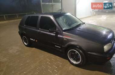 Хэтчбек Volkswagen Golf 1995 в Сторожинце