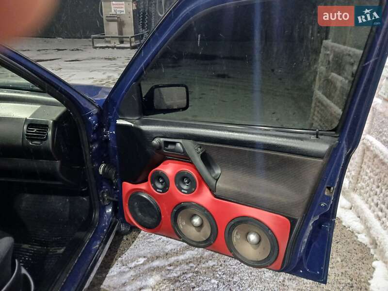 Хетчбек Volkswagen Golf 1994 в Стебнику