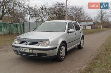 Хэтчбек Volkswagen Golf 2001 в Житомире
